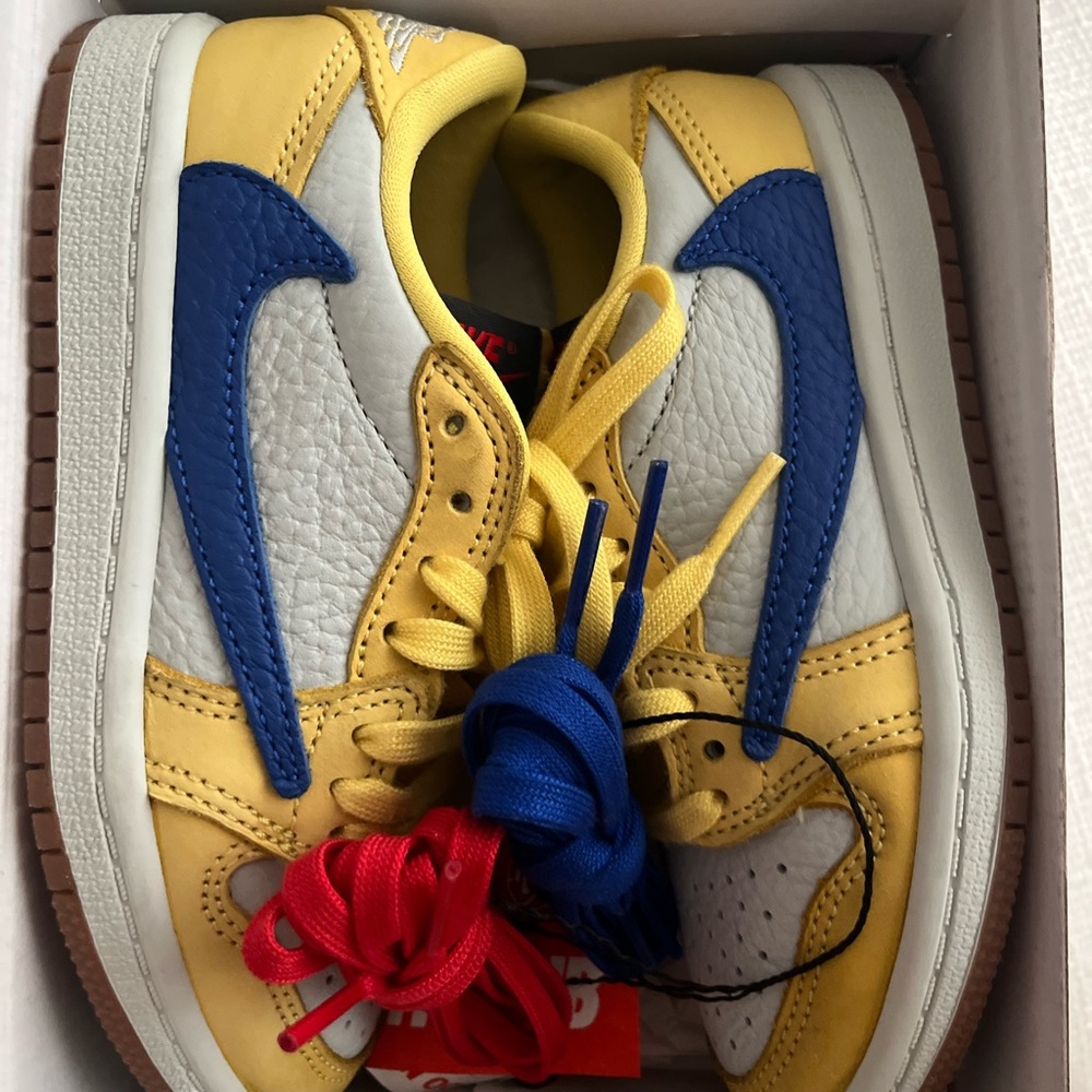 Nike Blue and Yellow Retro Sneakers